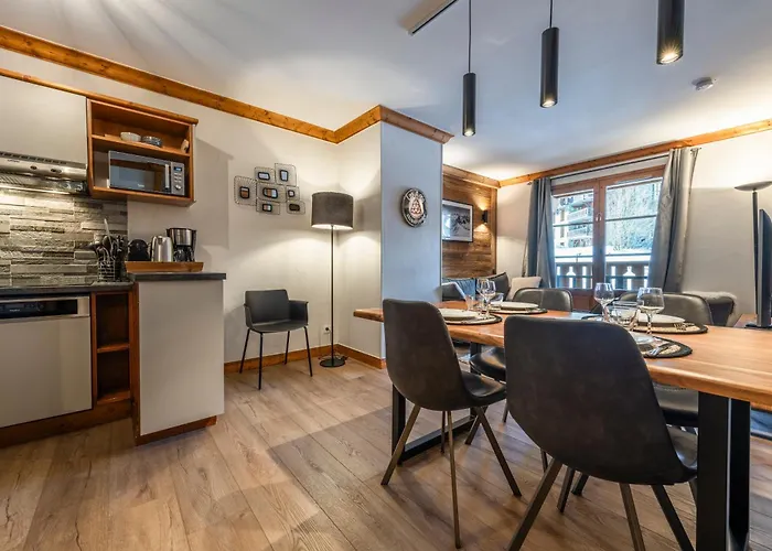 Appartement 4-5 Personnes Skis Aux Pieds Piscine Interieure Sauna Hammam