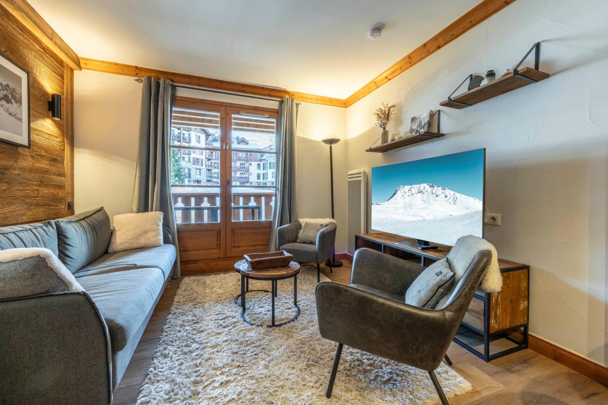Apartment 4-5 Personnes Skis Aux Pieds Piscine Interieure Sauna Hammam *
